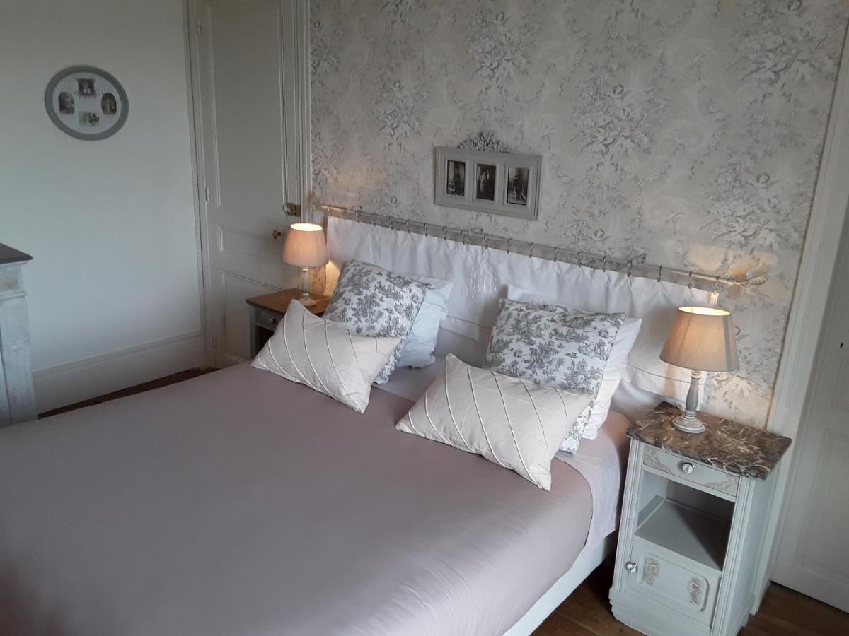 Bed and Breakfast Le Manoir De Crisolles Екстер'єр фото