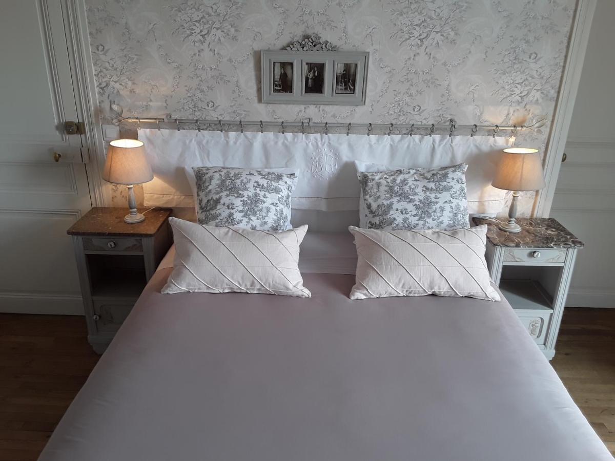 Bed and Breakfast Le Manoir De Crisolles Екстер'єр фото